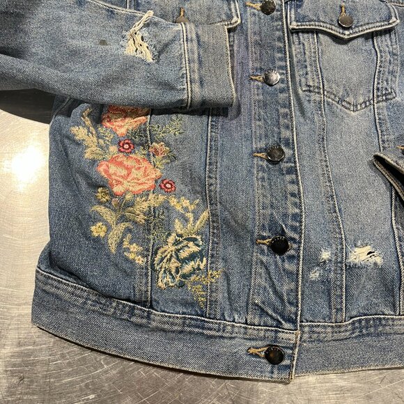Vintage Guess Embroidered Art Denim Jacket (Women’s Size S) - Picture 2 of 9